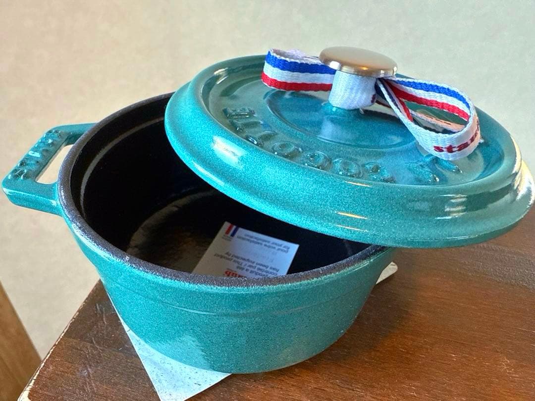 ストウブSTAUB完全限定希少廃盤色ミントココットラウンド１０ｃｍ新品生涯保証付