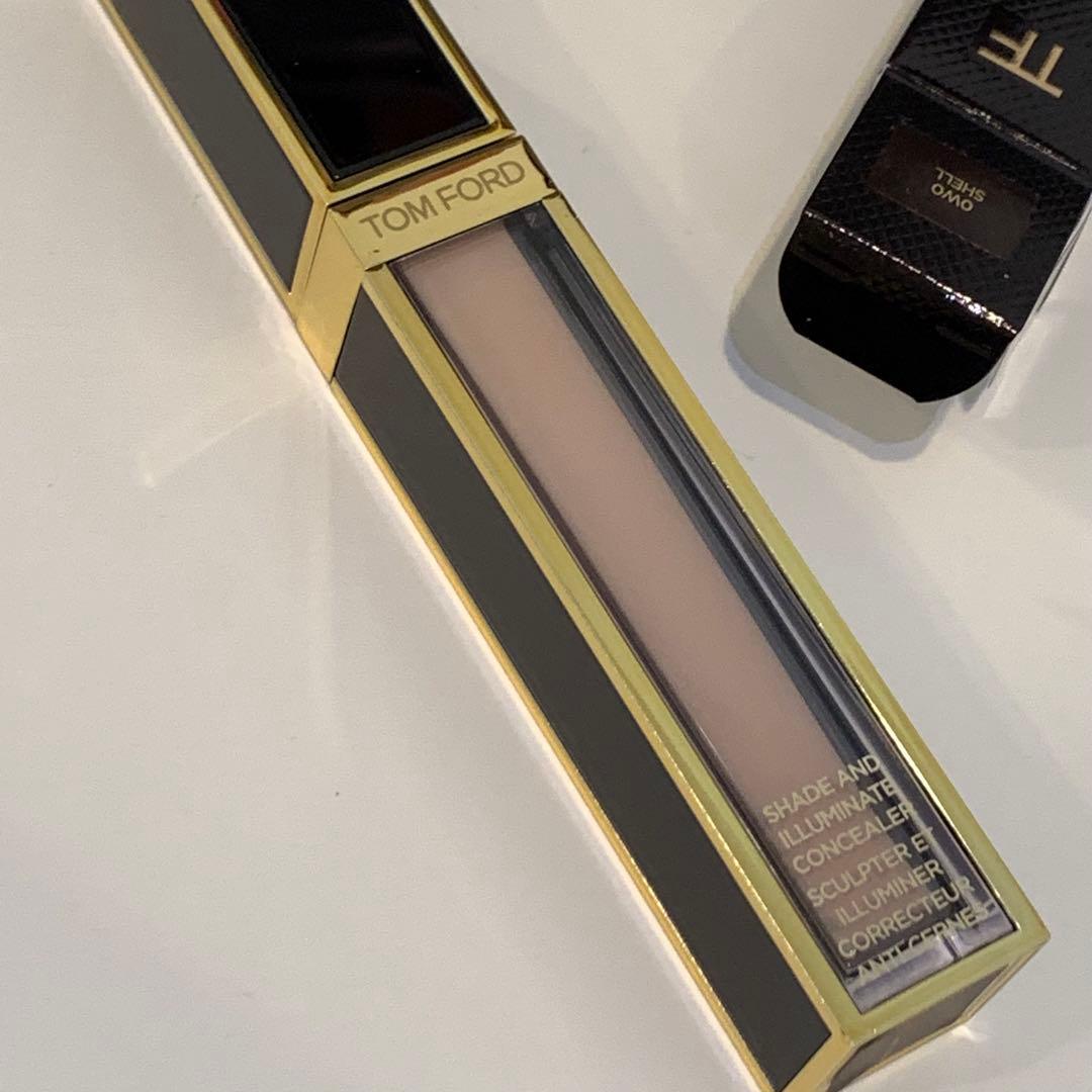 トムフォード　ジェイドアンドイルミネイト コンシーラー
