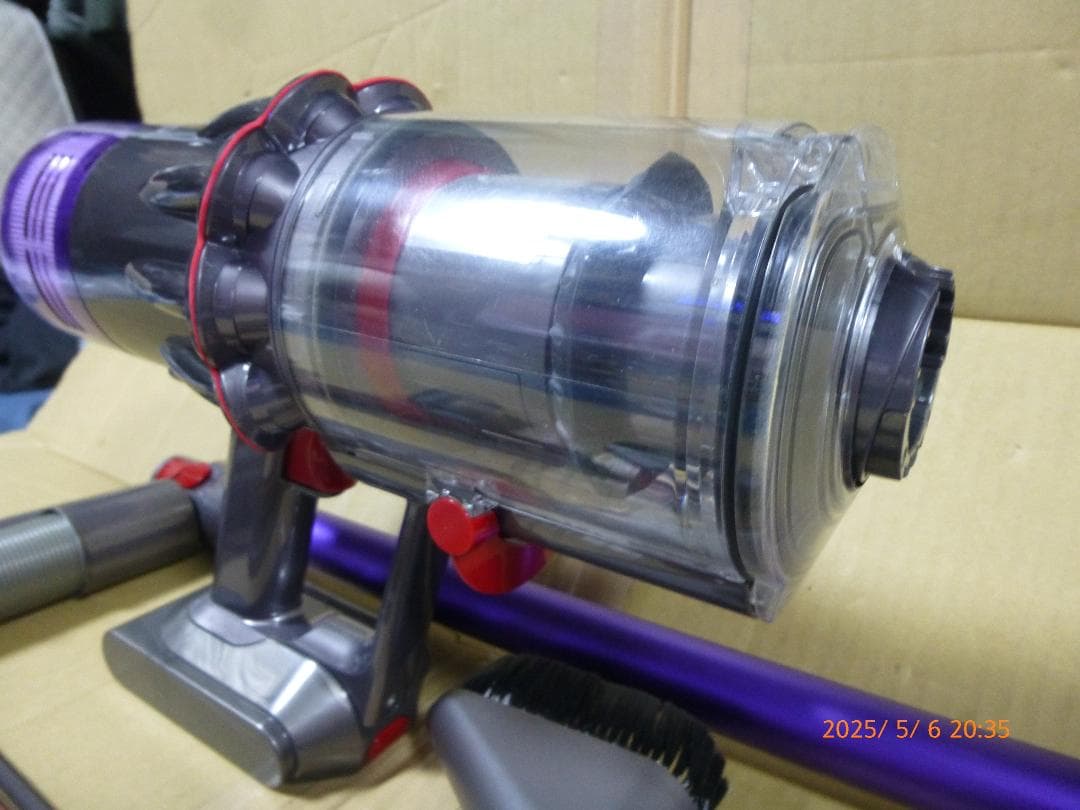 ダイソンSV18　新品ボディ本体と中古周辺パーツ　エコ44分　美品