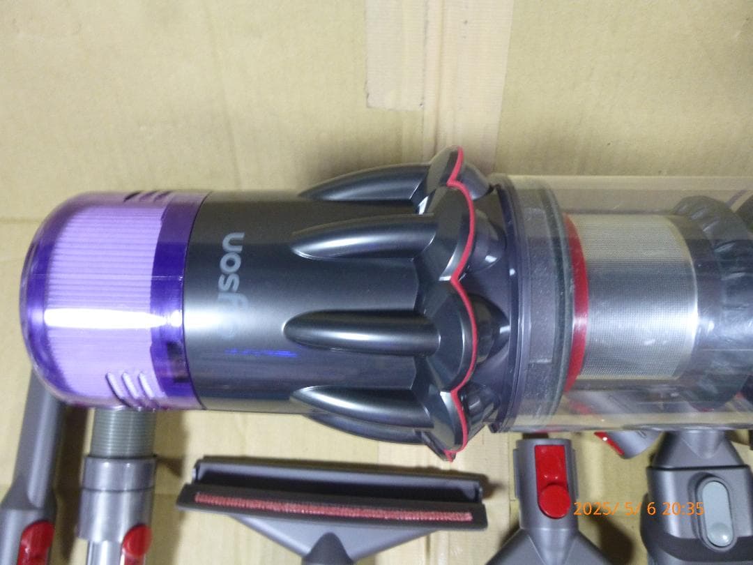 ダイソンSV18　新品ボディ本体と中古周辺パーツ　エコ44分　美品
