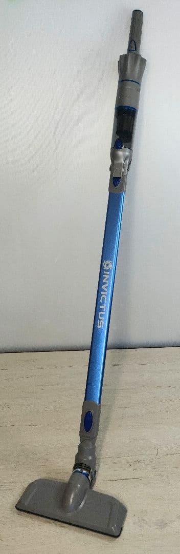 インビクタス ワン 軽量・強力吸引コードレス掃除機セット 2023年製