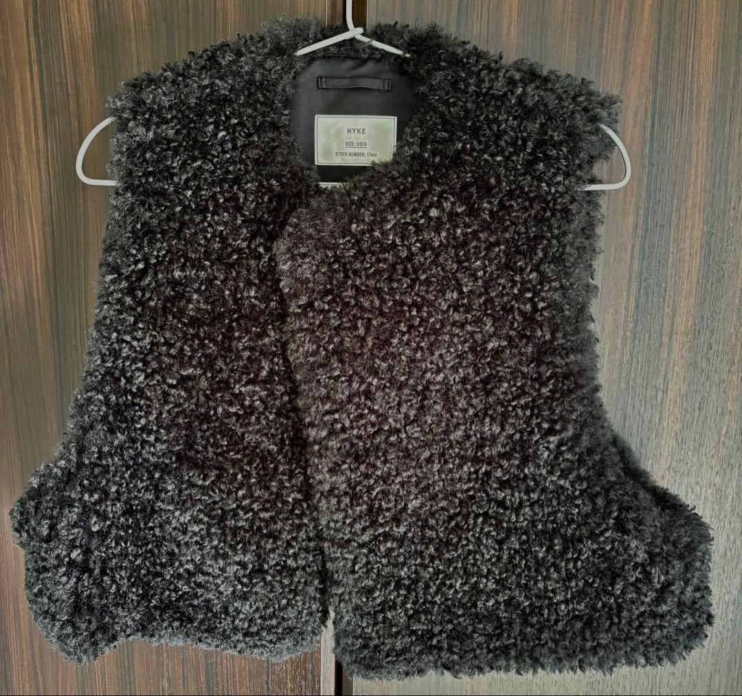 HYKE FAUX SHEARLING CROPPED VEST ボアベスト