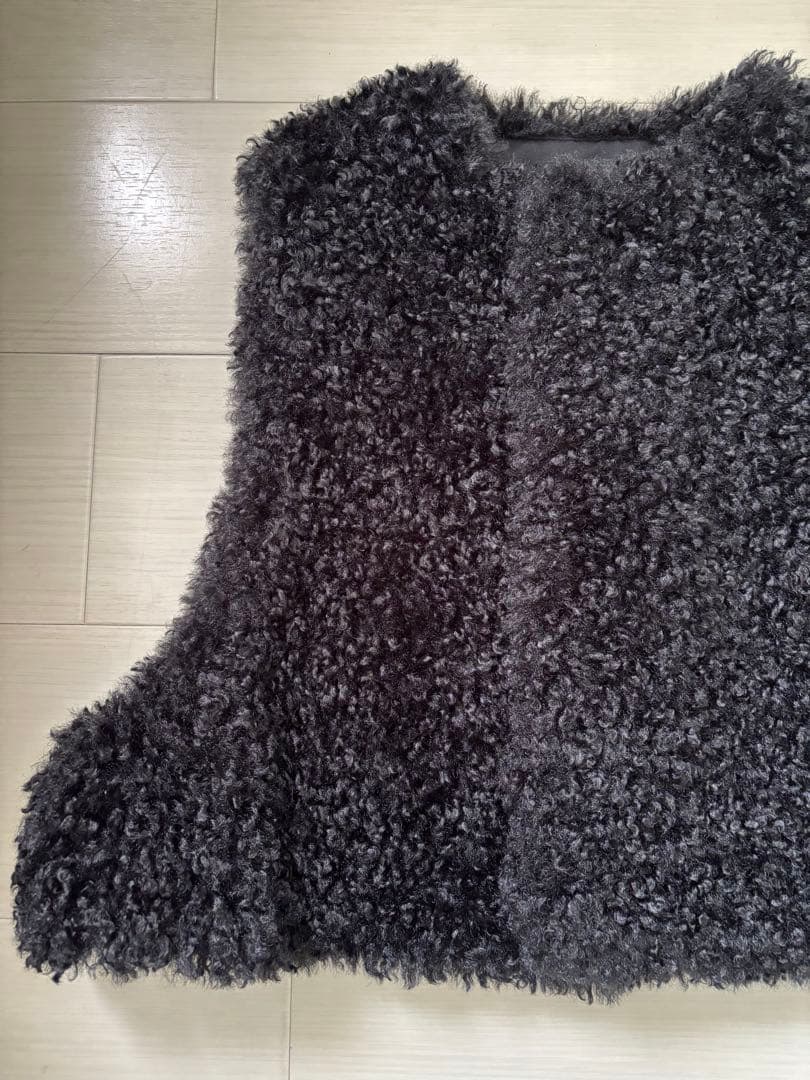 HYKE FAUX SHEARLING CROPPED VEST ボアベスト