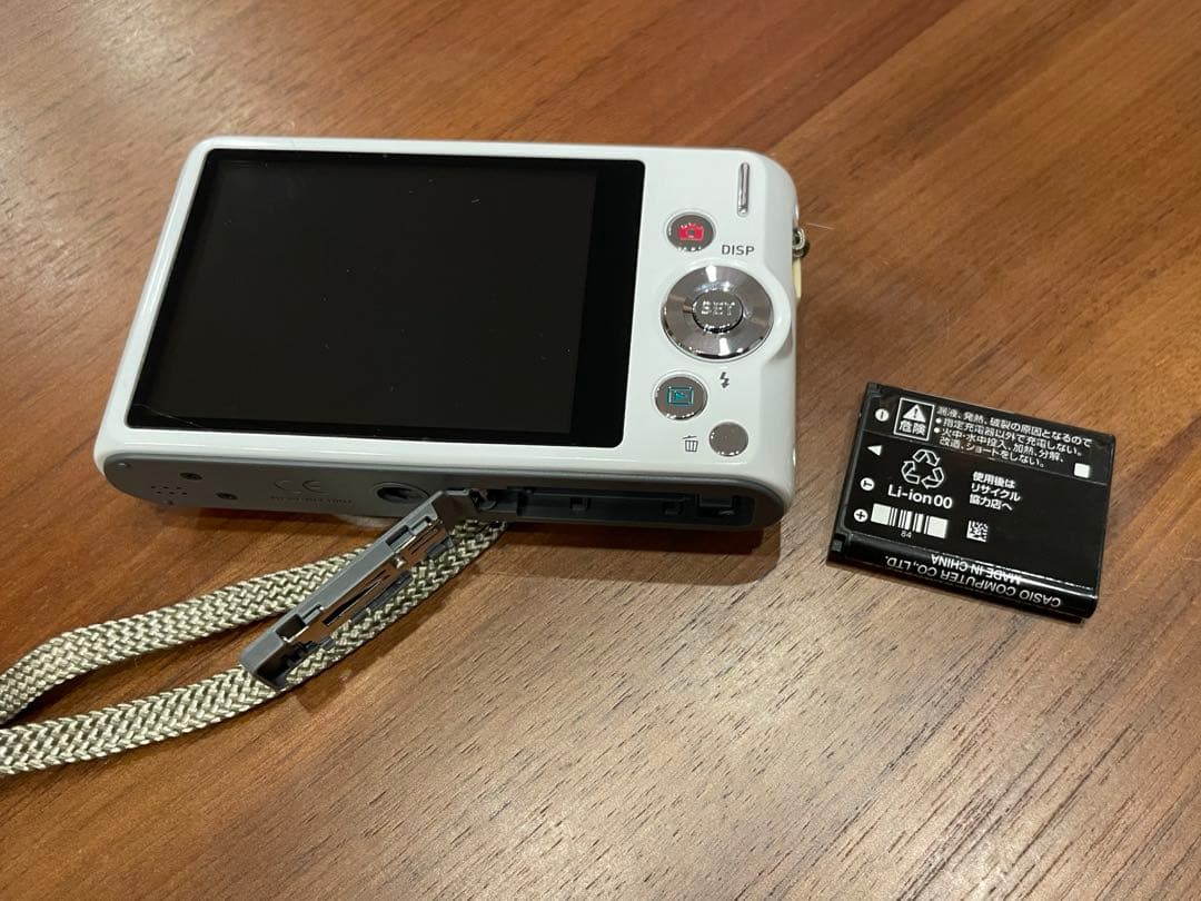 【美品】カシオ CASIO EXILIM EX-ZS240 12x バッテリー付