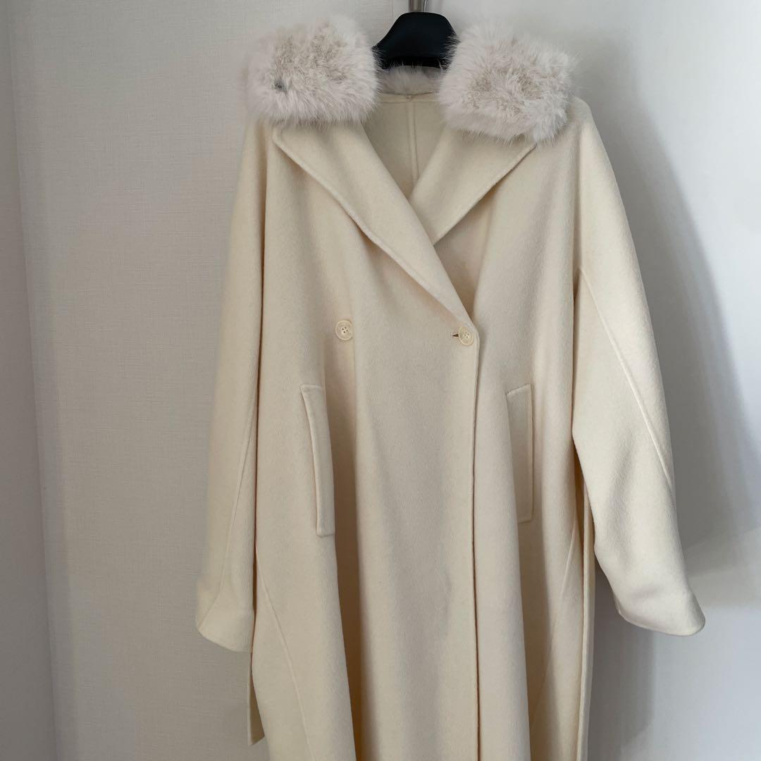 完売商品 ファー付きベージュロングコート　ESMOK