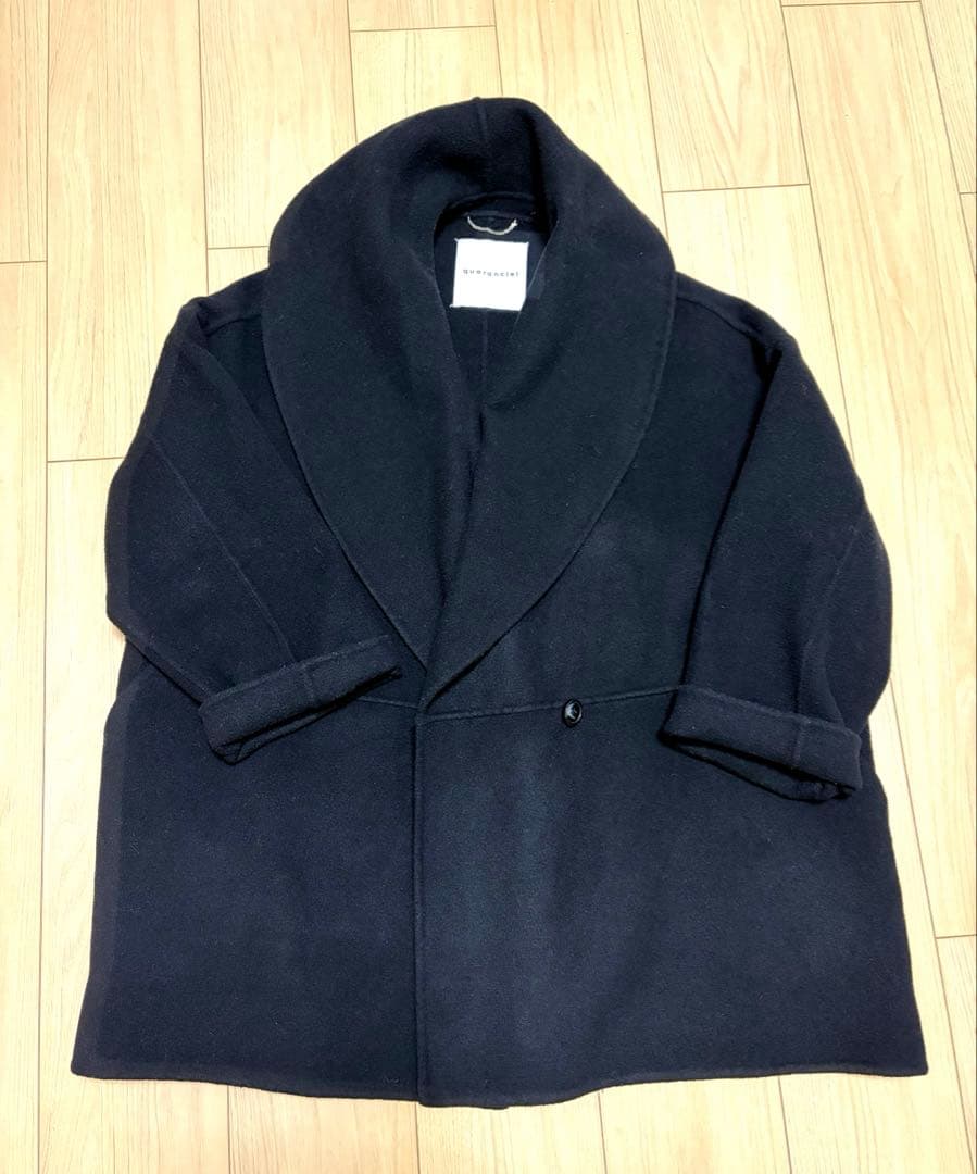 quaranciel: カランシエル リバー ケープ コート ブラック