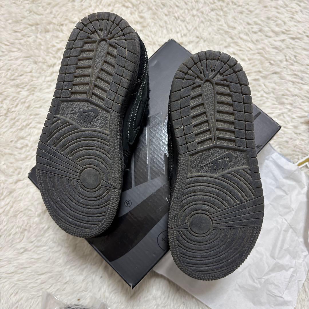 Travis Scott Air Jordan 1 Low ブラックファントム