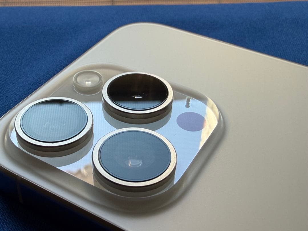 海外版 iPhone15 Pro 256GB ホワイトチタニウム　US版