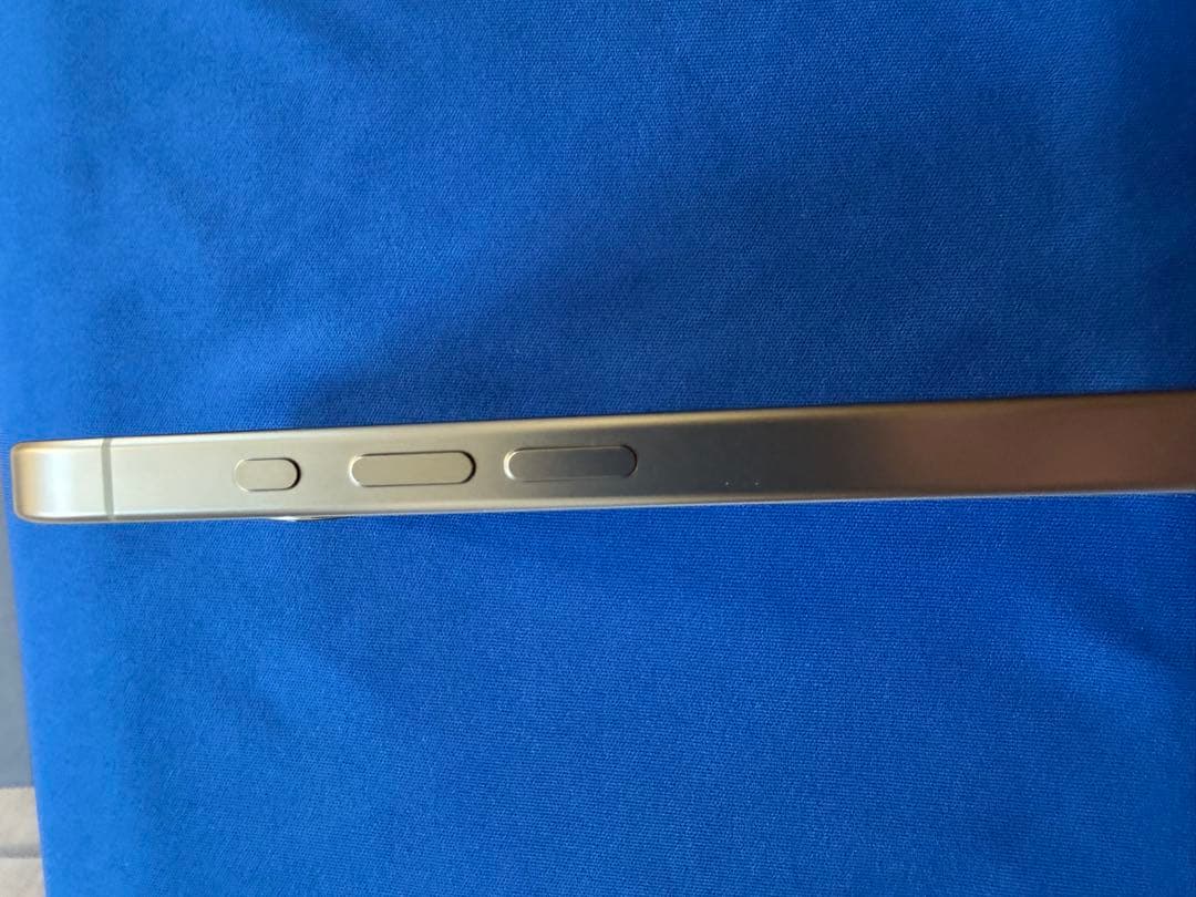 海外版 iPhone15 Pro 256GB ホワイトチタニウム　US版