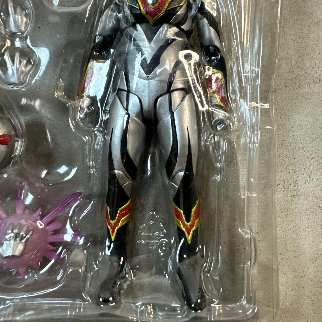 専用 S.H.Figuarts イーヴィルトリガー 仮面ライダーアクセル