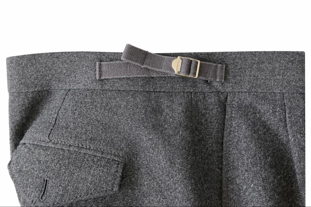 48 グレー　CARUSO スラックス　イタリア製