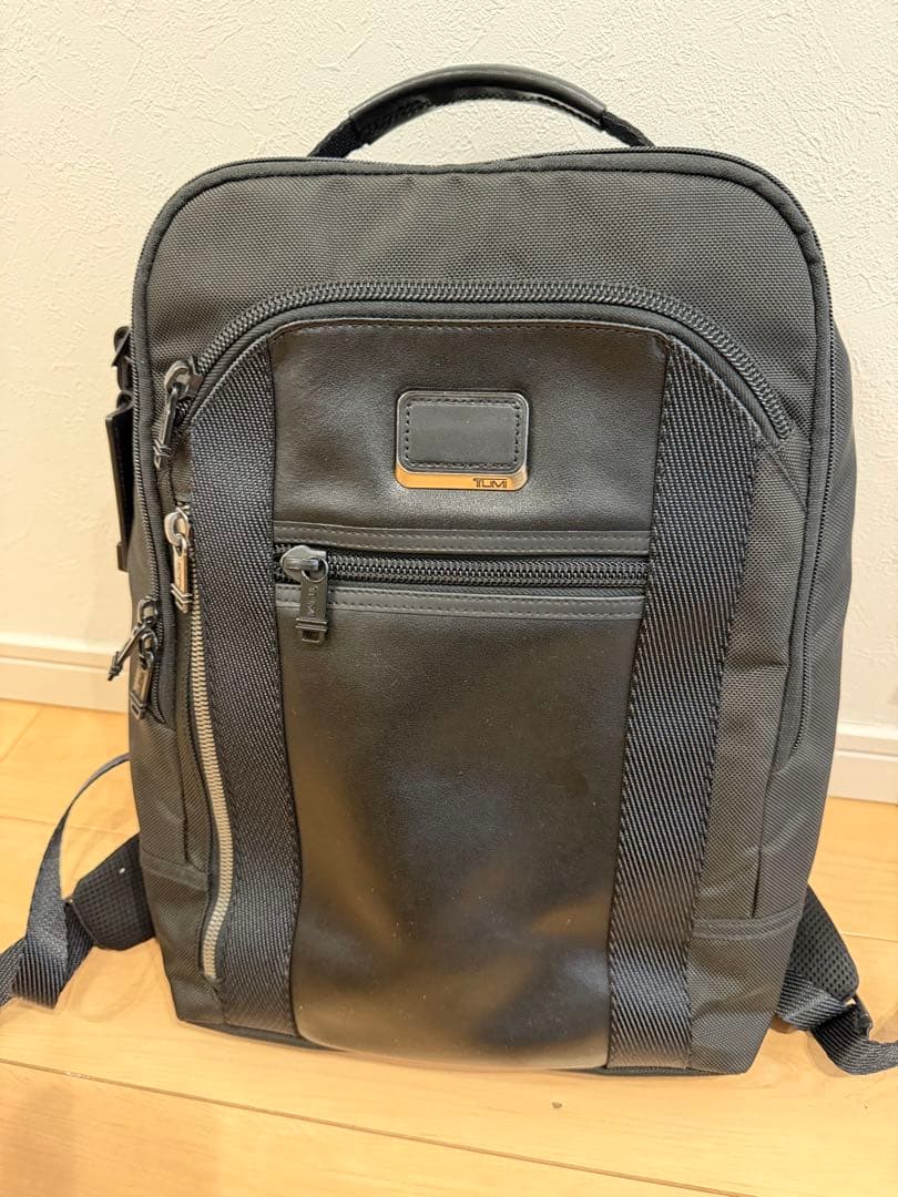 TUMI ブラック バックパック