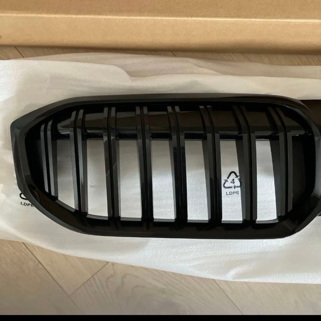 『BMW3シリーズ誕生50周年記念特別限定車』の純正グリルブラックフロントグリル