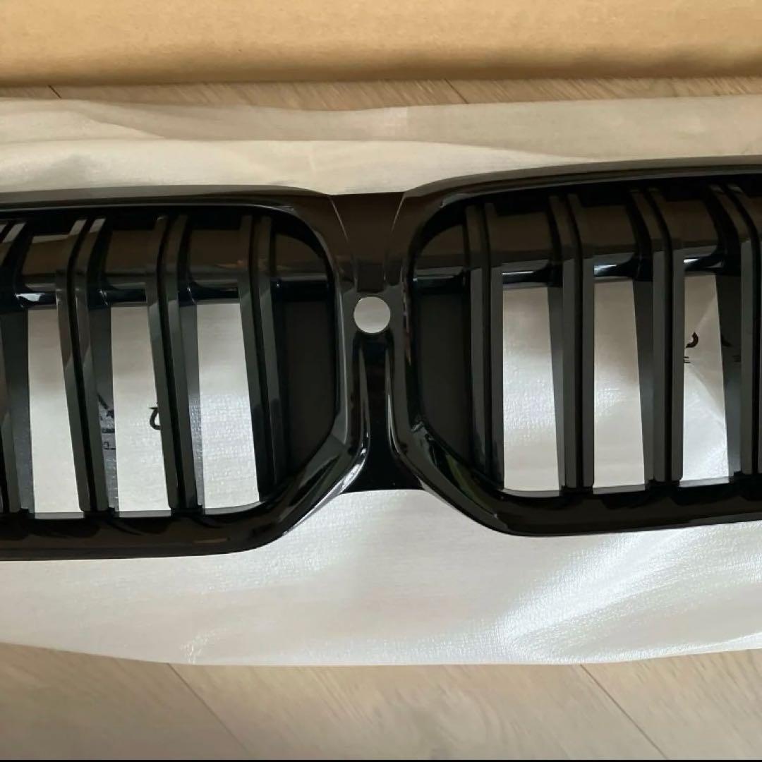 『BMW3シリーズ誕生50周年記念特別限定車』の純正グリルブラックフロントグリル