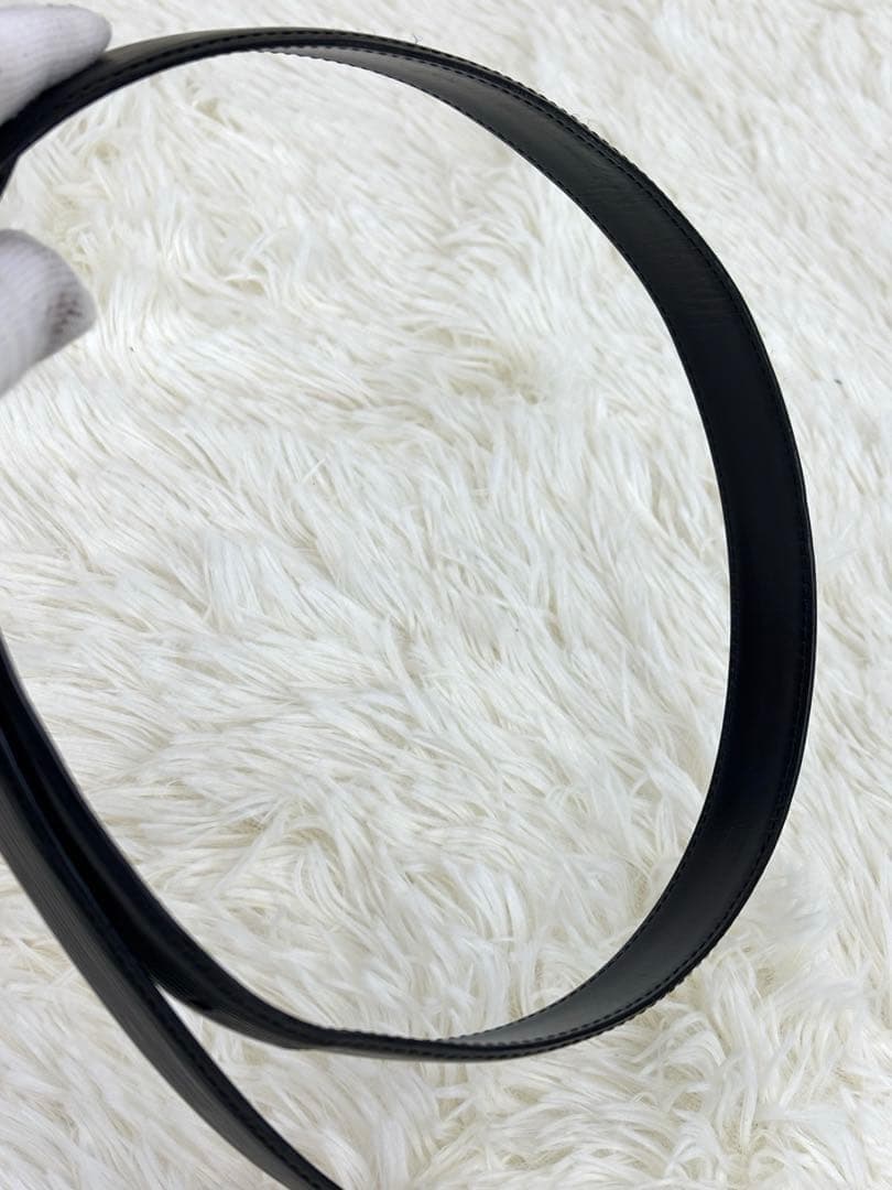 ルイヴィトン ベルト エピ ノワール ブラック ユニセックス ロゴ刻印