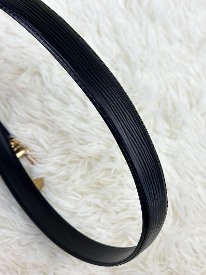 ルイヴィトン ベルト エピ ノワール ブラック ユニセックス ロゴ刻印