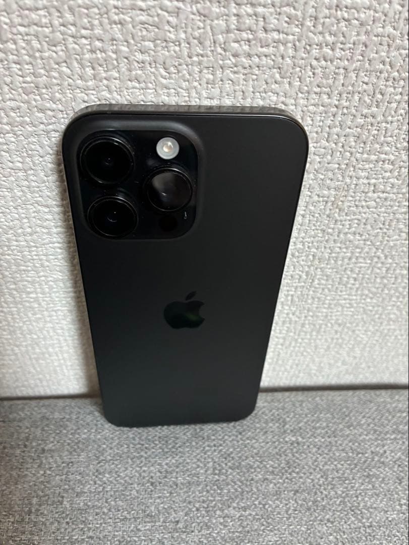 【美品】iPhone 16 Pro max ブラックチタニウム　256GB