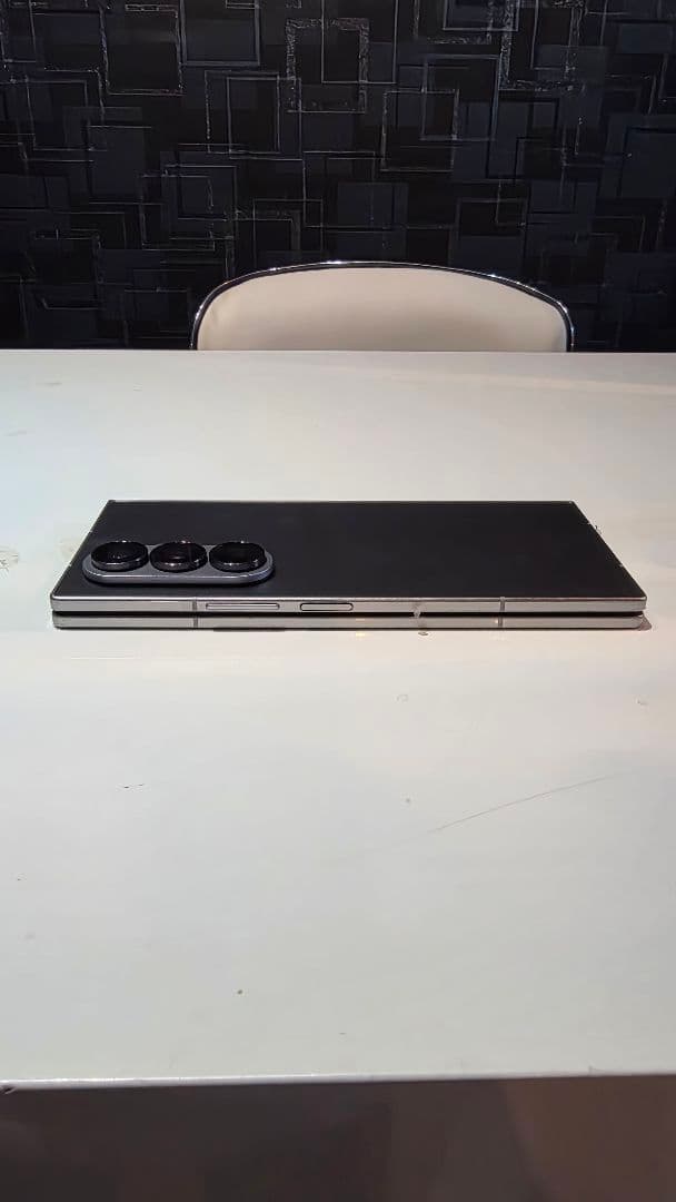 【新品未使用品】Galaxy Z Fold 7 シルバー 256GB 【国内版】