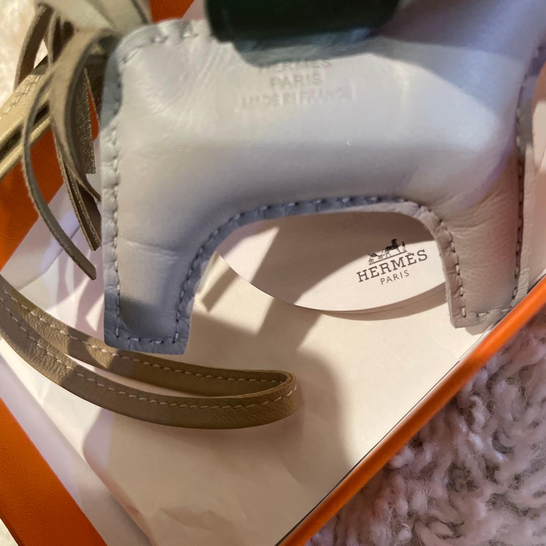 HERMESエルメス　ロデオPM アースカラーチャーム　ブルーグラシエトレンチ