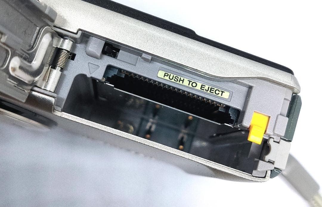 FUJIFILM FinePix F50fd 12Mピクセル デジカメ　完動