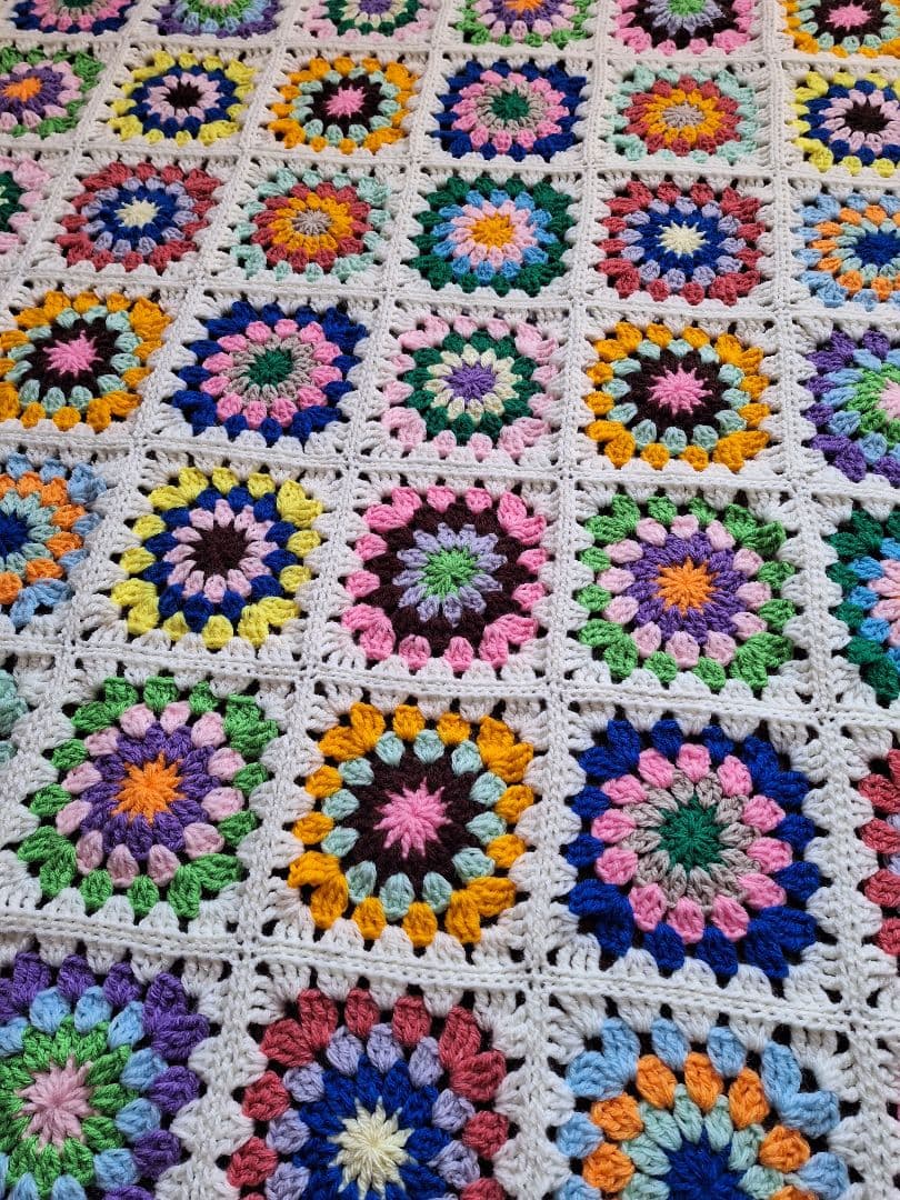 手編みモチーフブランケット