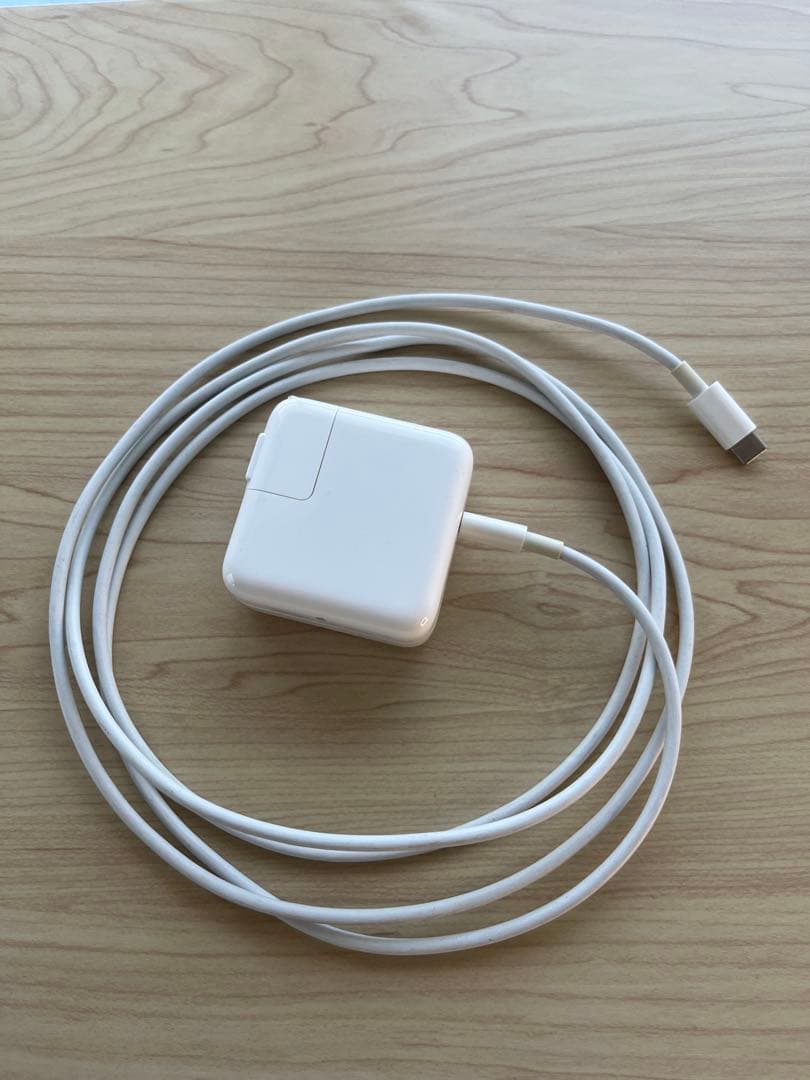 MacBookAir2020 Retina13 i3 8GB バッテリー100%