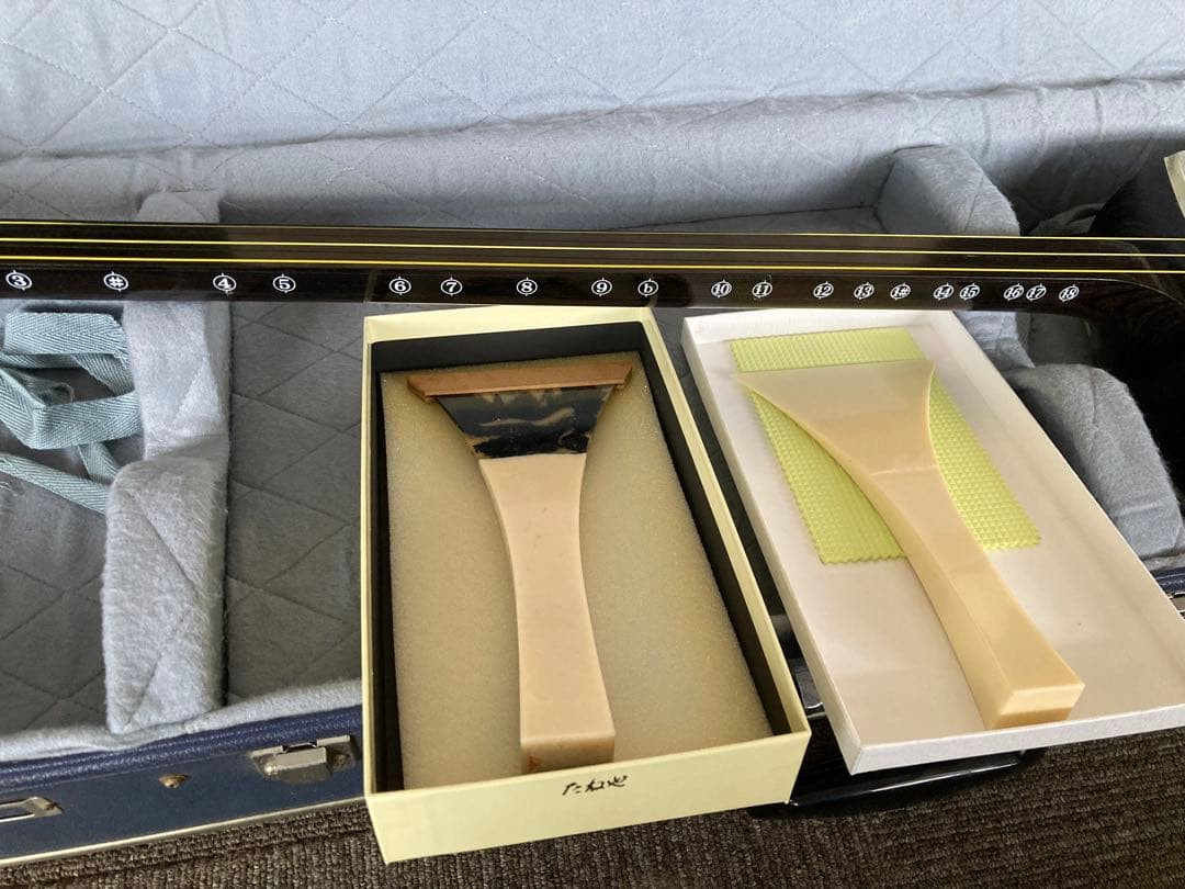 長唄三味線 丸打胴 撥2種　ハードケース付き