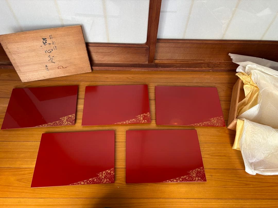 【輪島塗】朱漆塗り 沈金 桜に紅葉の図 蒔絵 菓子皿 菓子器 盛り皿 五客