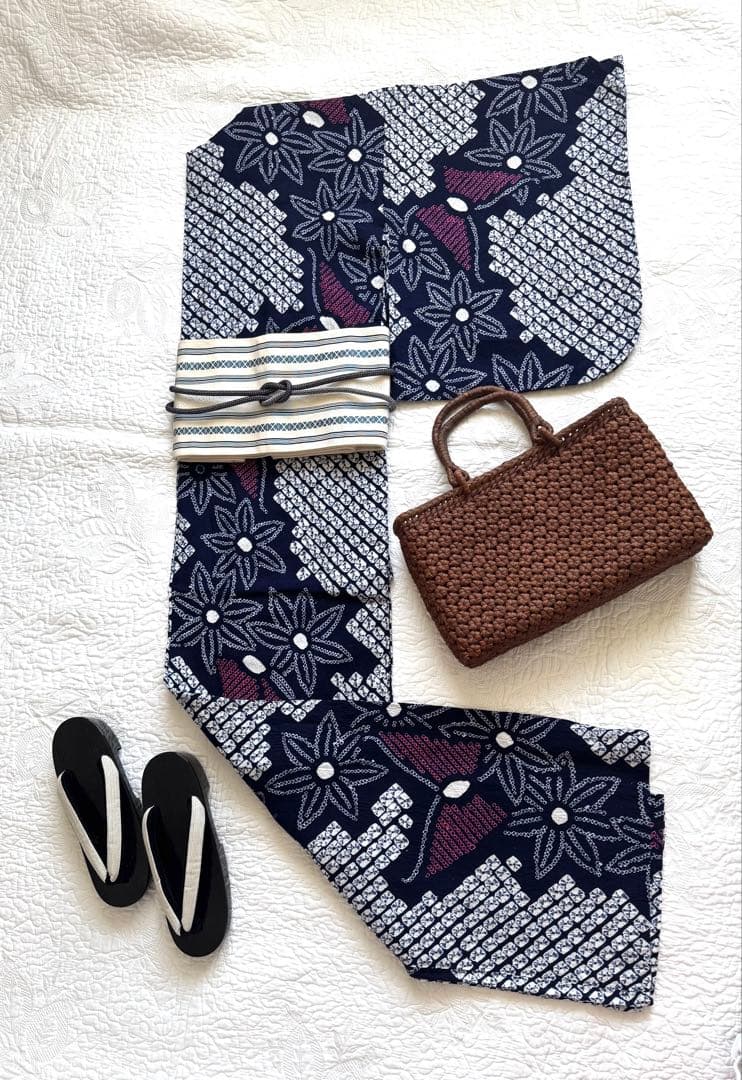 16時まで◆粋な大人の浴衣 ◆ 有松絞り 舞蝶文 仕立の大変上質な逸品 晩夏