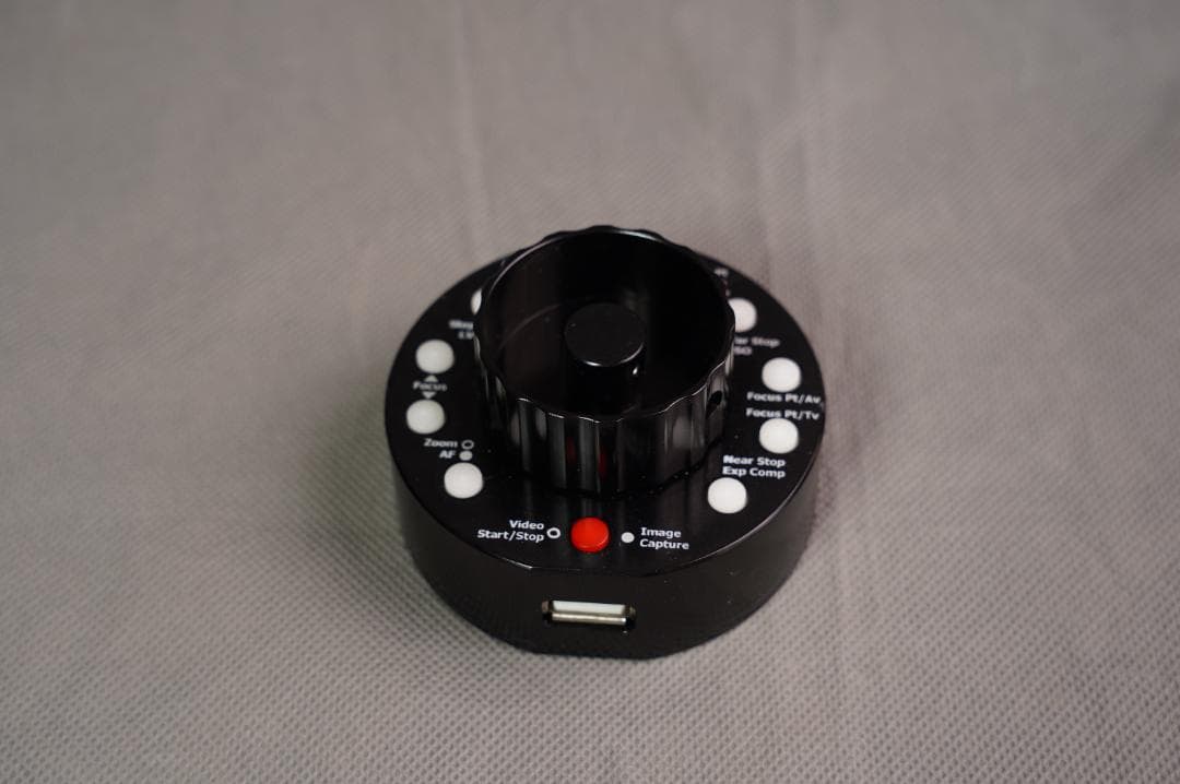 okii フォーカスコントローラー