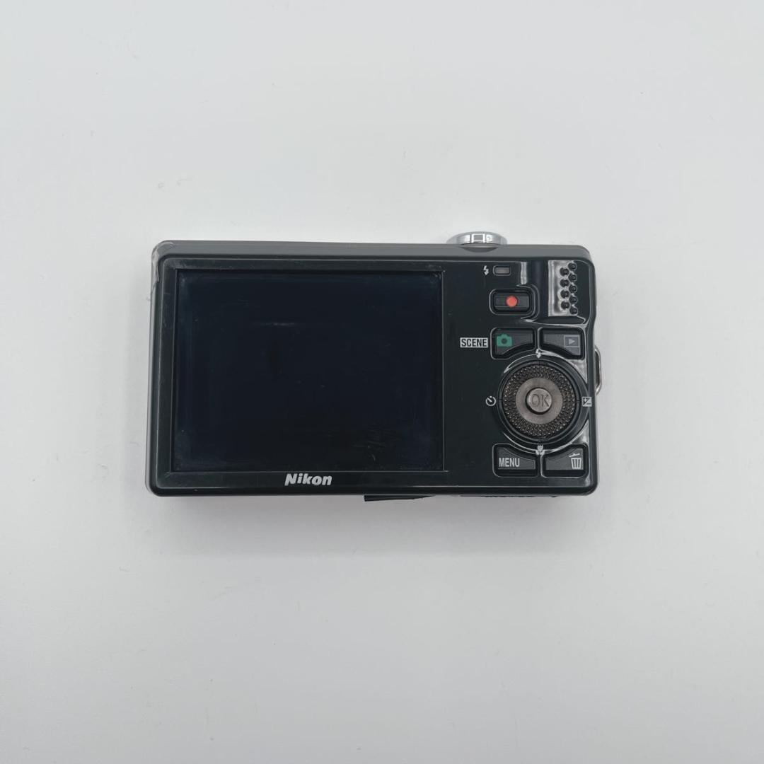 ジャンク　Nikon COOLPIX S6000 シルバー 7倍光学ズーム