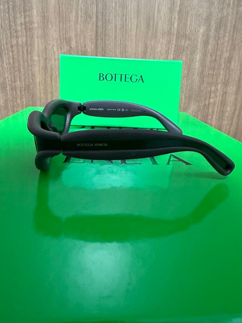 ［本日最終出品］Bottega Veneta サングラス