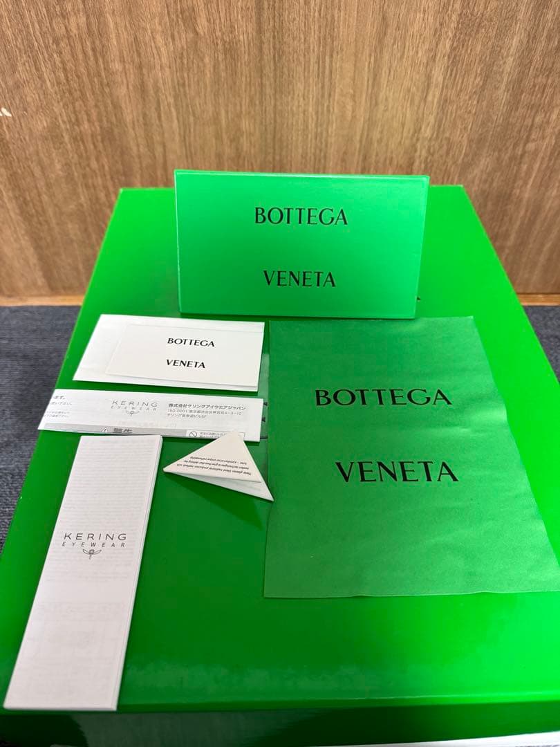 ［本日最終出品］Bottega Veneta サングラス