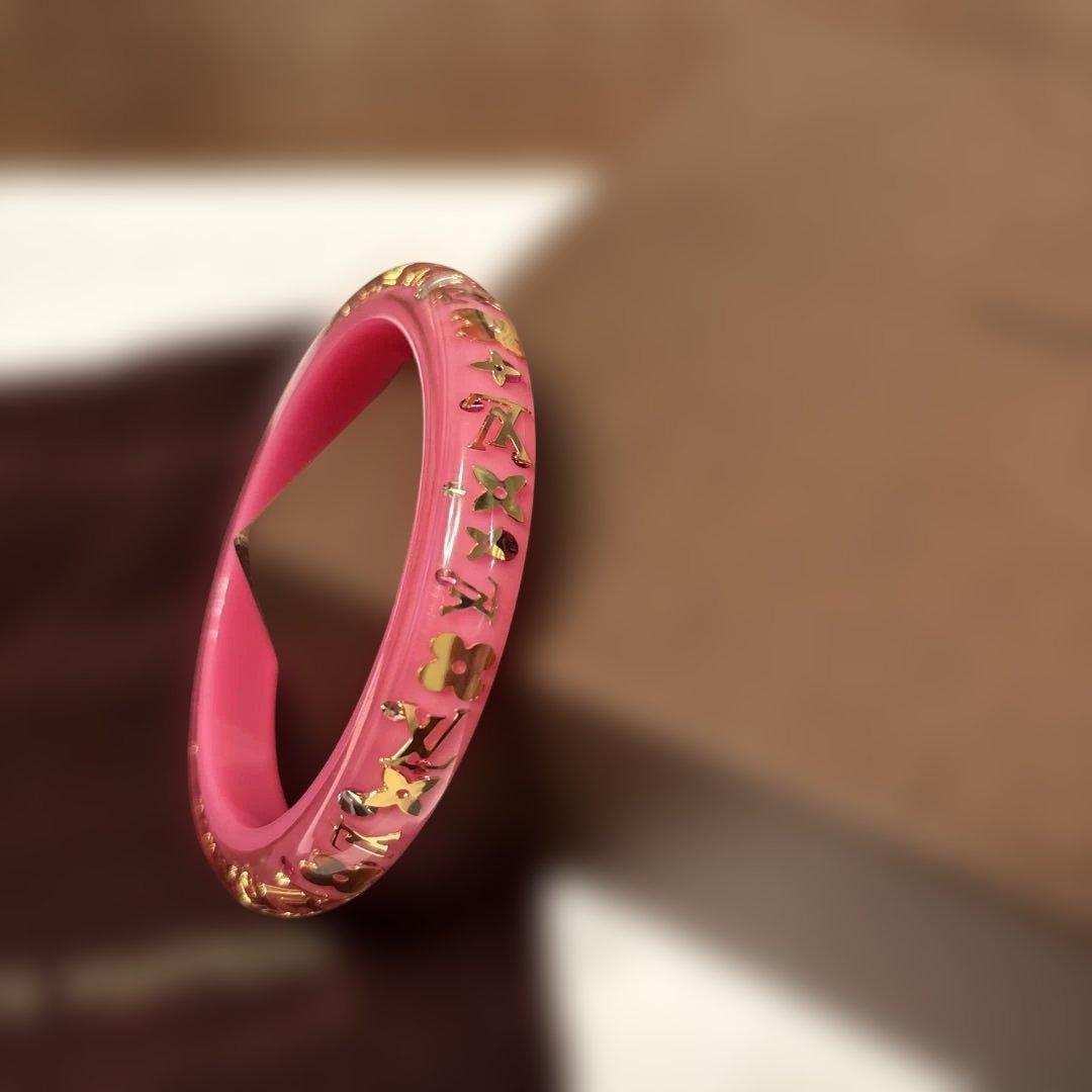 LOUIS VUITTON ピンク バングル