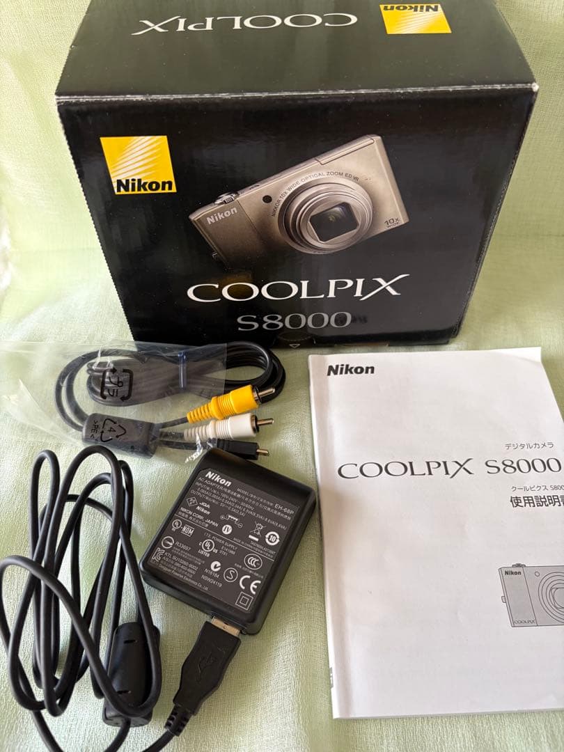 Nikon COOLPIX S8000 シルバー
