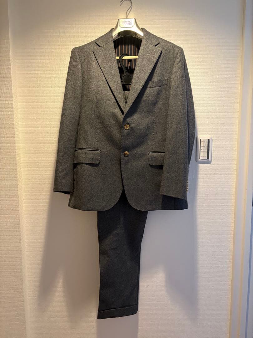 とむ様　スーツ