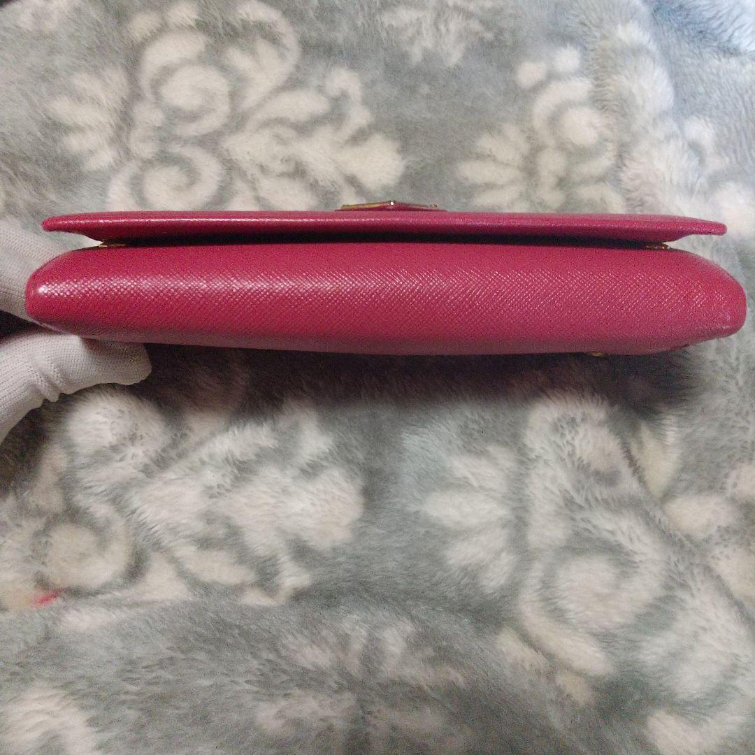 PRADA サフィアーノ三角ロゴ 長財布レッド系