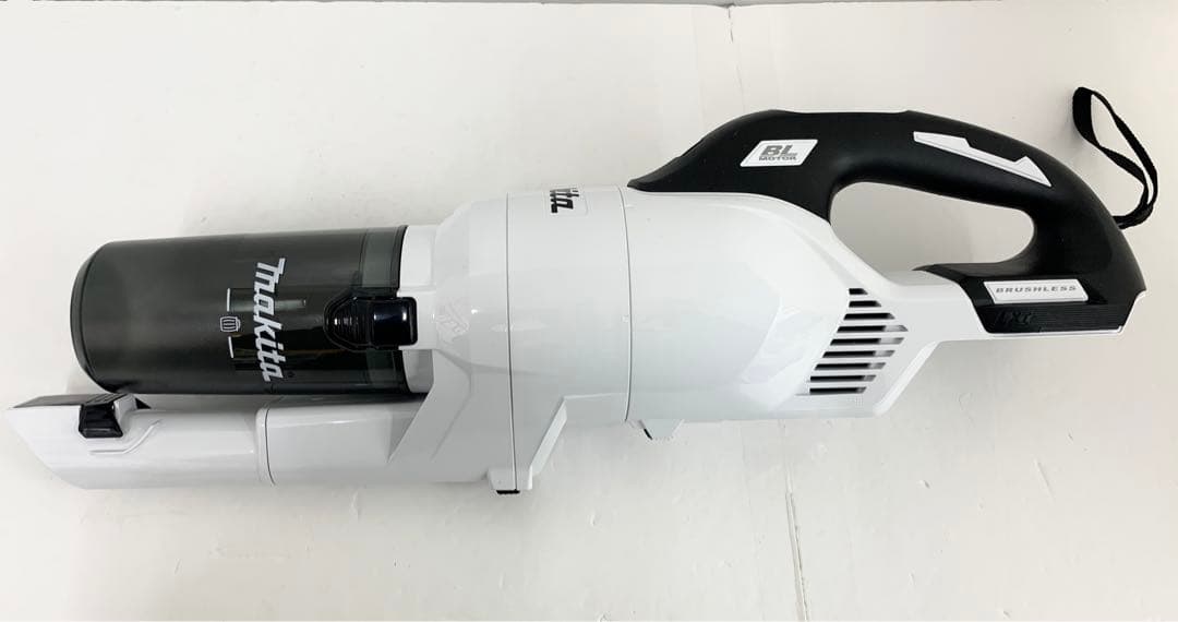 新品 makita マキタ 充電式クリーナー 白 CL286FDZW