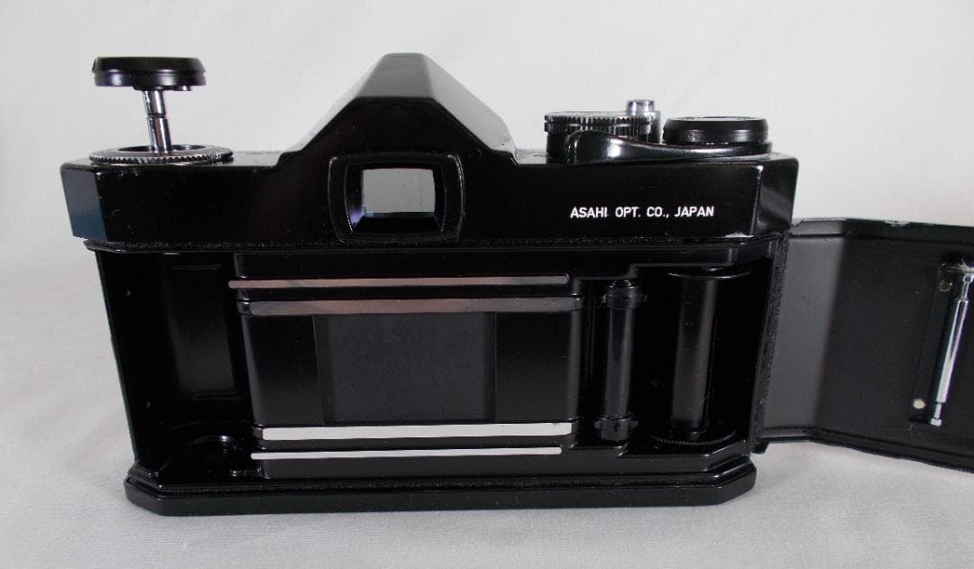 フィルムカメラ 整備済 完動品　Pentax SP　+ f/3.5　M214