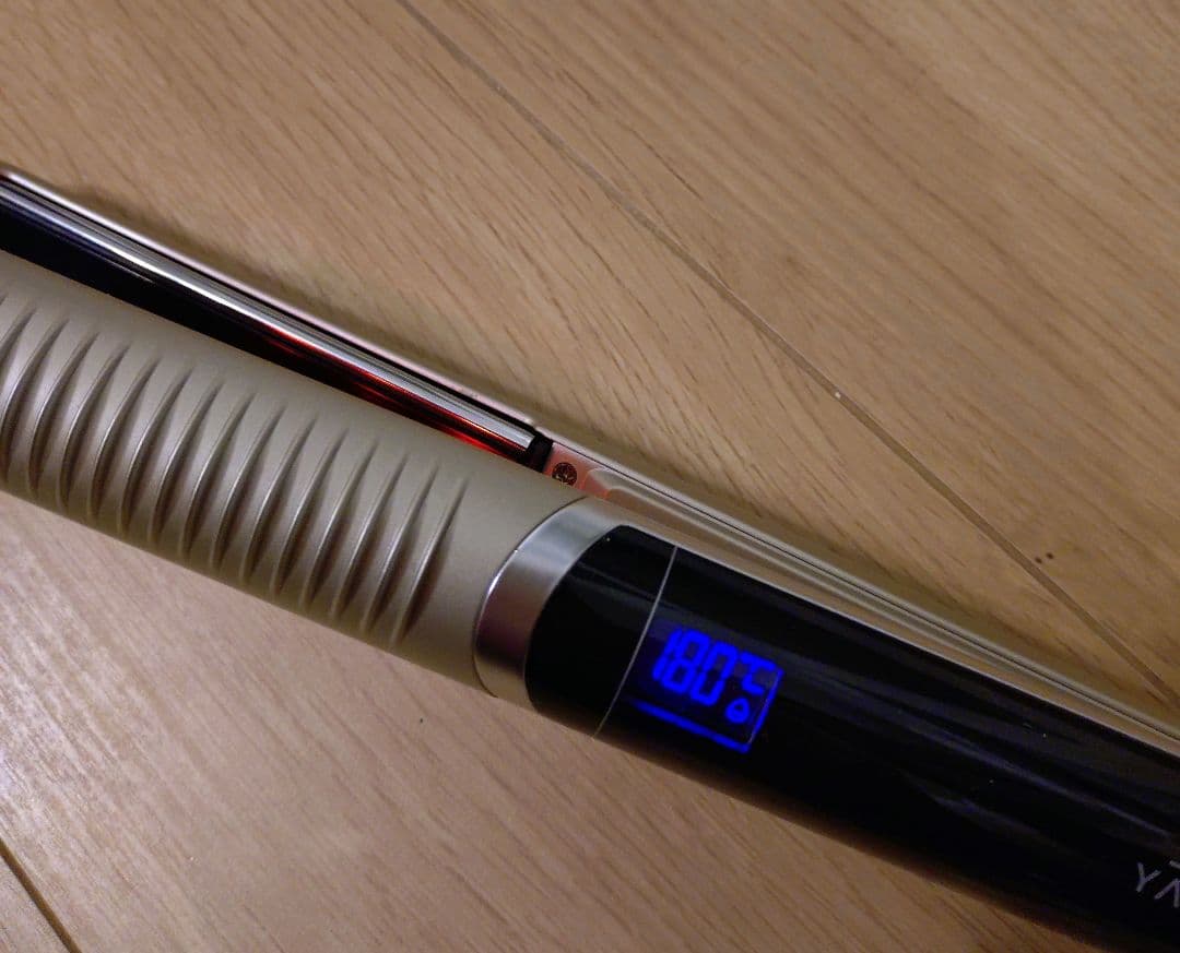 ✽未使用品✽YAMAN✽ヘアアイロン✽スムースアイロンフォトイオン✽ゴールド✽