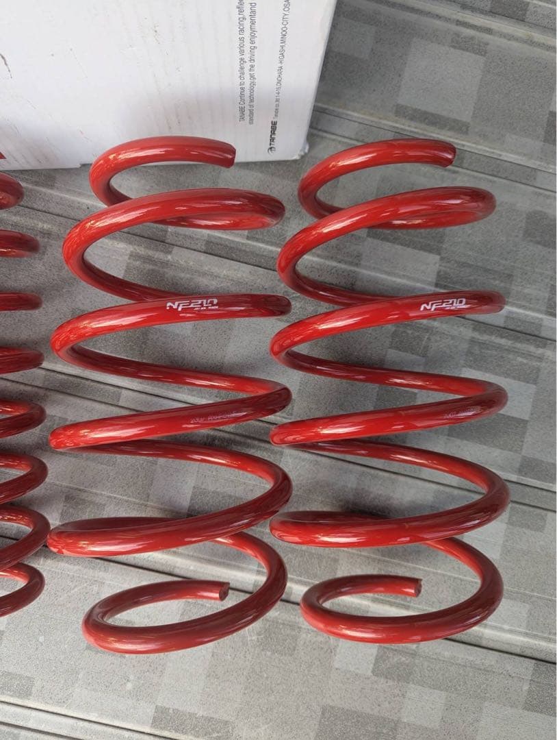 タナベ　ダウンサス　NF210 　AXAP54NK ハリアーPHEV 用