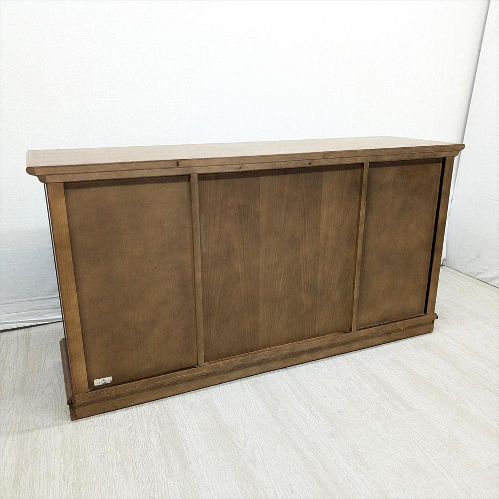 美品　旭川家具　近藤工芸　サイドボード　リビングボード　飾り棚　キャビネット