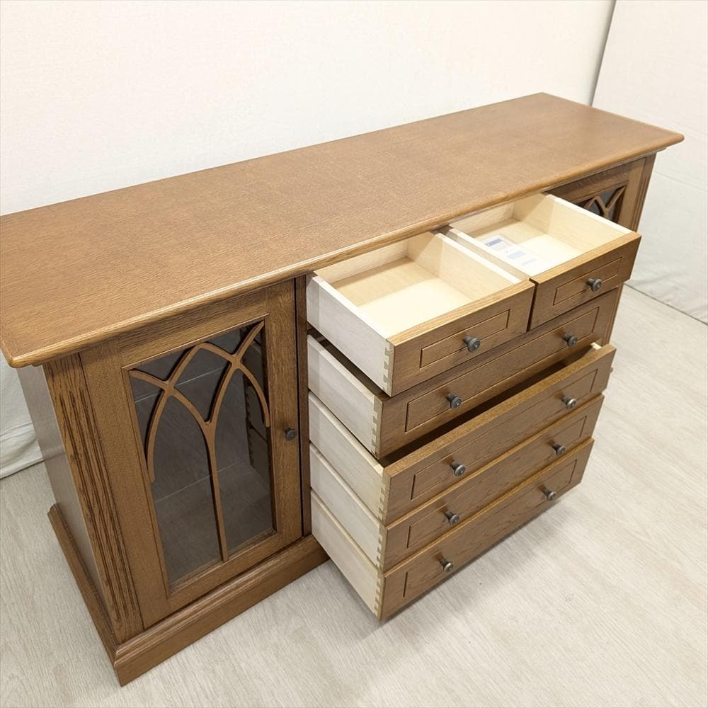 美品　旭川家具　近藤工芸　サイドボード　リビングボード　飾り棚　キャビネット