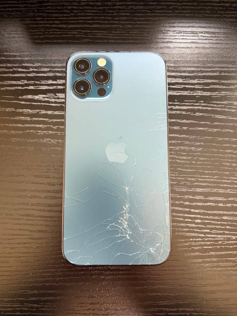 iPhone12pro 256GB 背面割れ　SIMロック解除済み