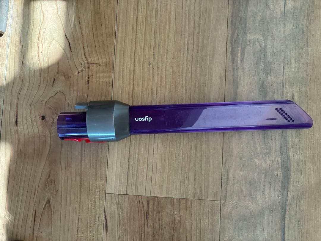 【ジャンク品】Dyson V8 slim fluffy 本体 各種ノズル付き