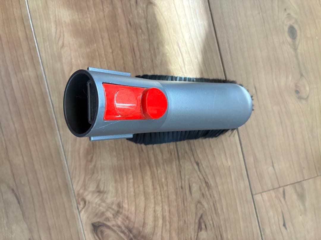 【ジャンク品】Dyson V8 slim fluffy 本体 各種ノズル付き