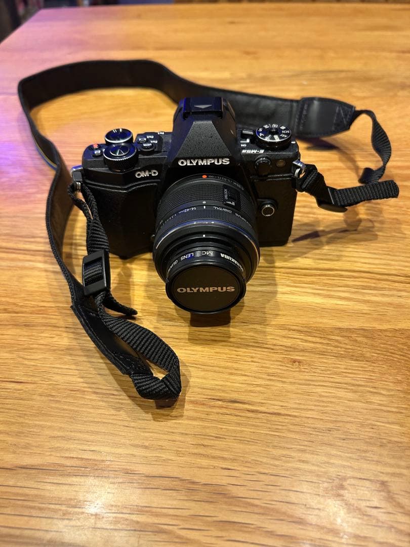 OLYMPUS OM-D E-M5 Markⅱ デジタルカメラ　望遠レンズ付き