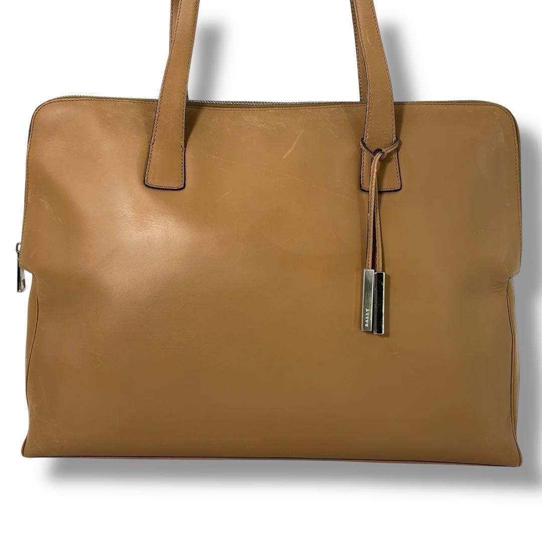 【美品】BALLY バリー　トートバック　レザー　金具　ロゴ　A4収納　肩掛け