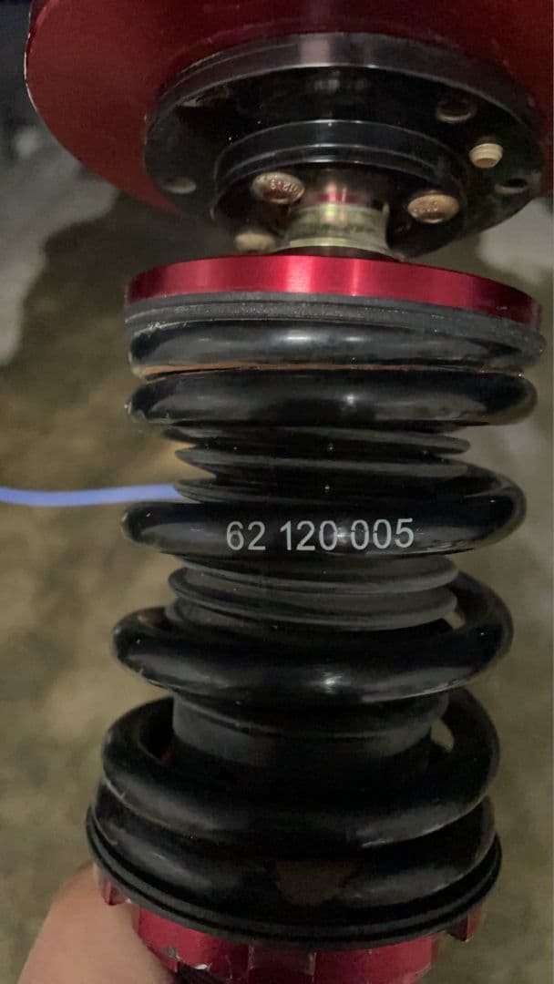 車高調　ダイハツ　エッセ　ミラなどに履けます