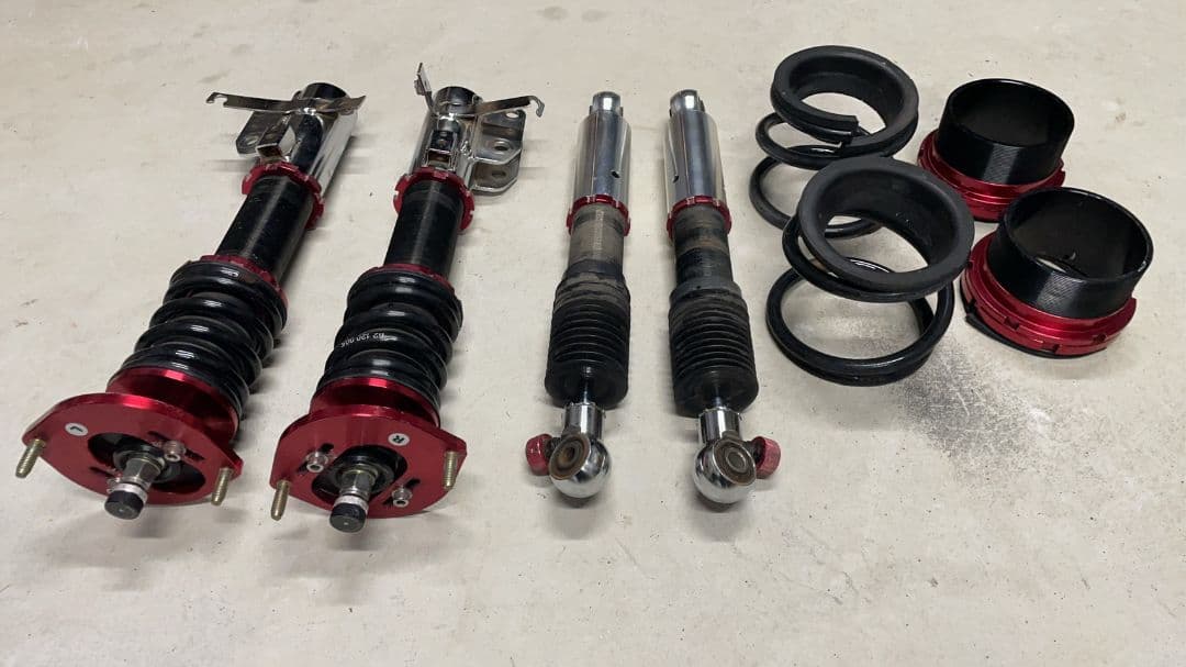 車高調　ダイハツ　エッセ　ミラなどに履けます